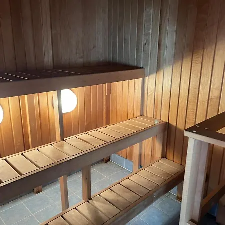 فيلة 2 Bedroom House And Sauna In